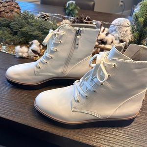 Women’s Clark boots